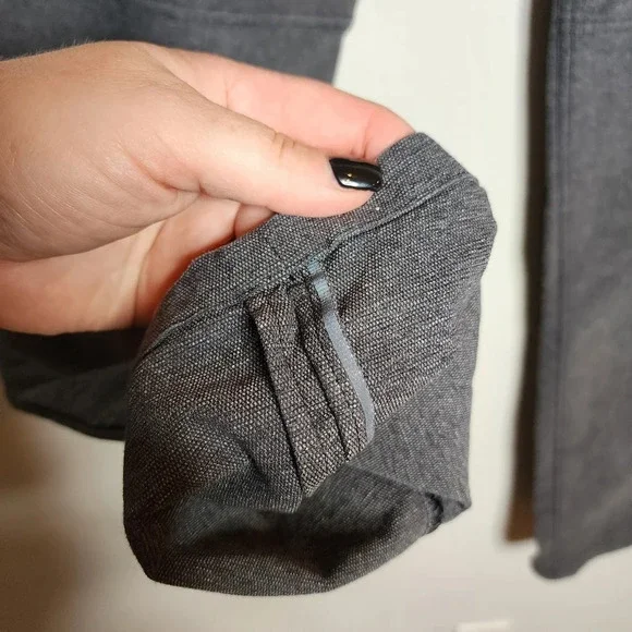 Lululemon Grey Tech Canvas ABC pants. Men's size 30×33.